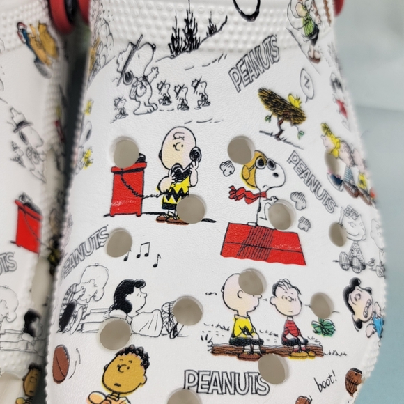 Crocs Classic Clogs X Peanuts Mens 9 Womens 11 - Picture 5 of 12